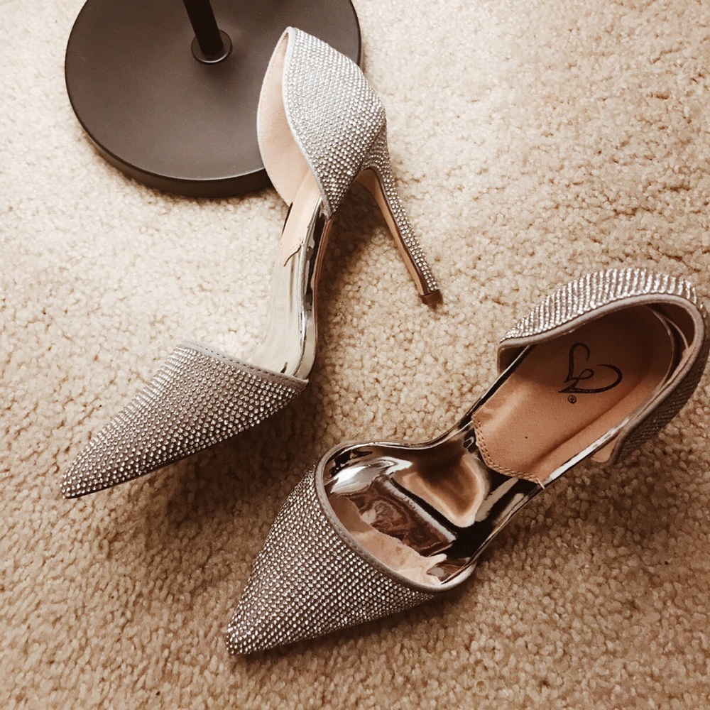 Windsor Heels.
